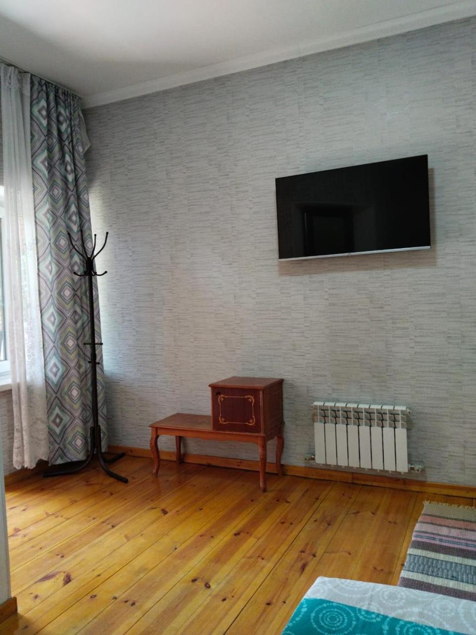 Arman Hotel Saryaghash Екстериор снимка